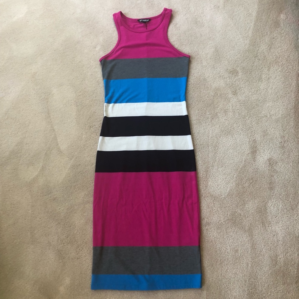 Form fitting Midi-dress